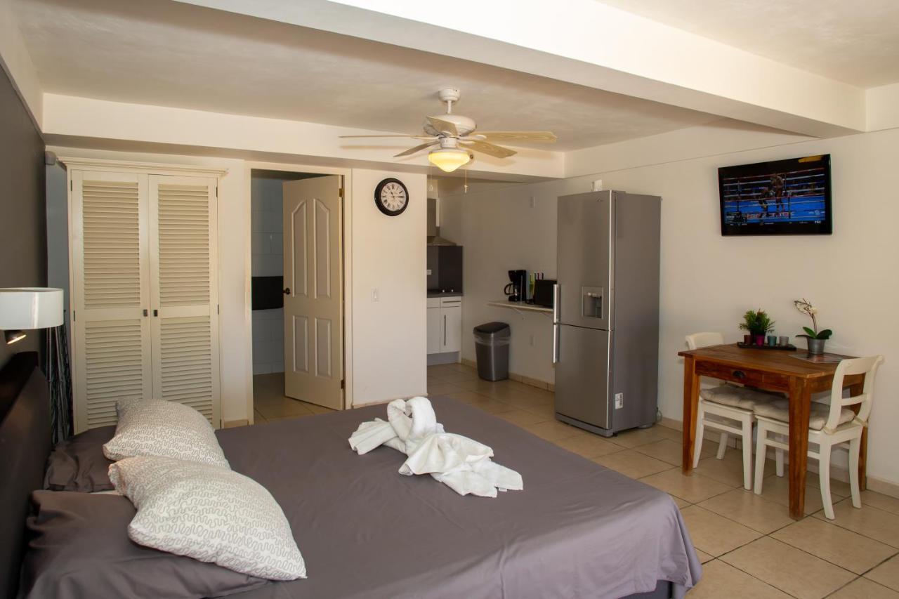 Hillside Resort Bonaire Kralendijk  Exterior photo