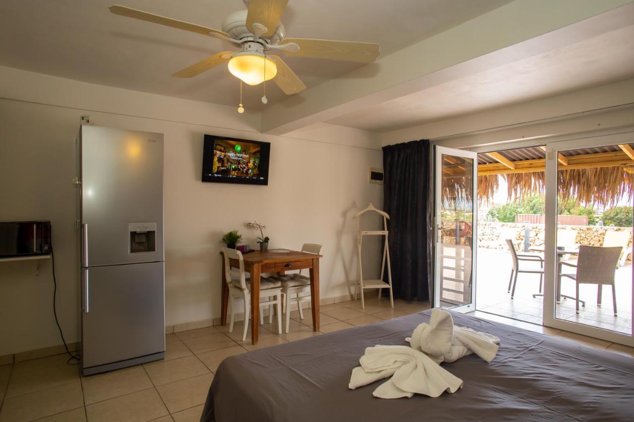 Hillside Resort Bonaire Kralendijk  Exterior photo